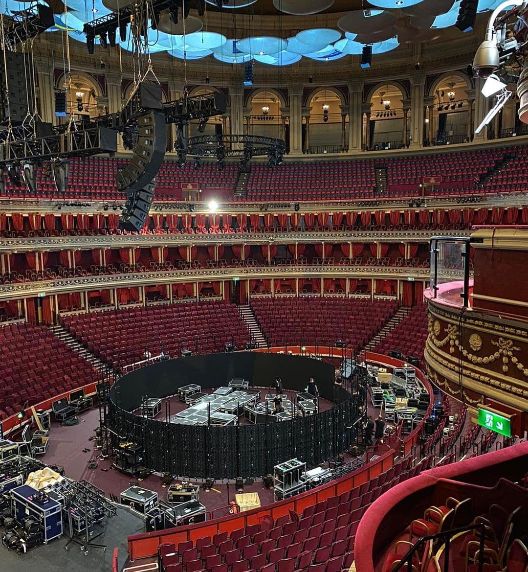 Live Visuals: Dua Lipa's 'Levitation' Live at Royal Albert Hall