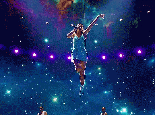 Live Visuals: Dua Lipa's 'Levitation' Live at Royal Albert Hall — image 9